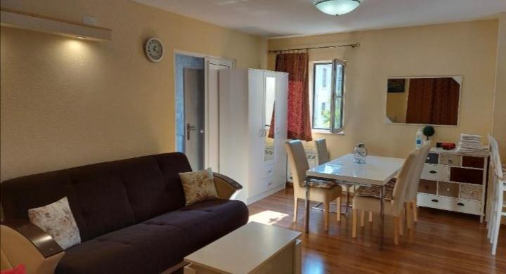Lilian Apartments بودفا المظهر الخارجي الصورة